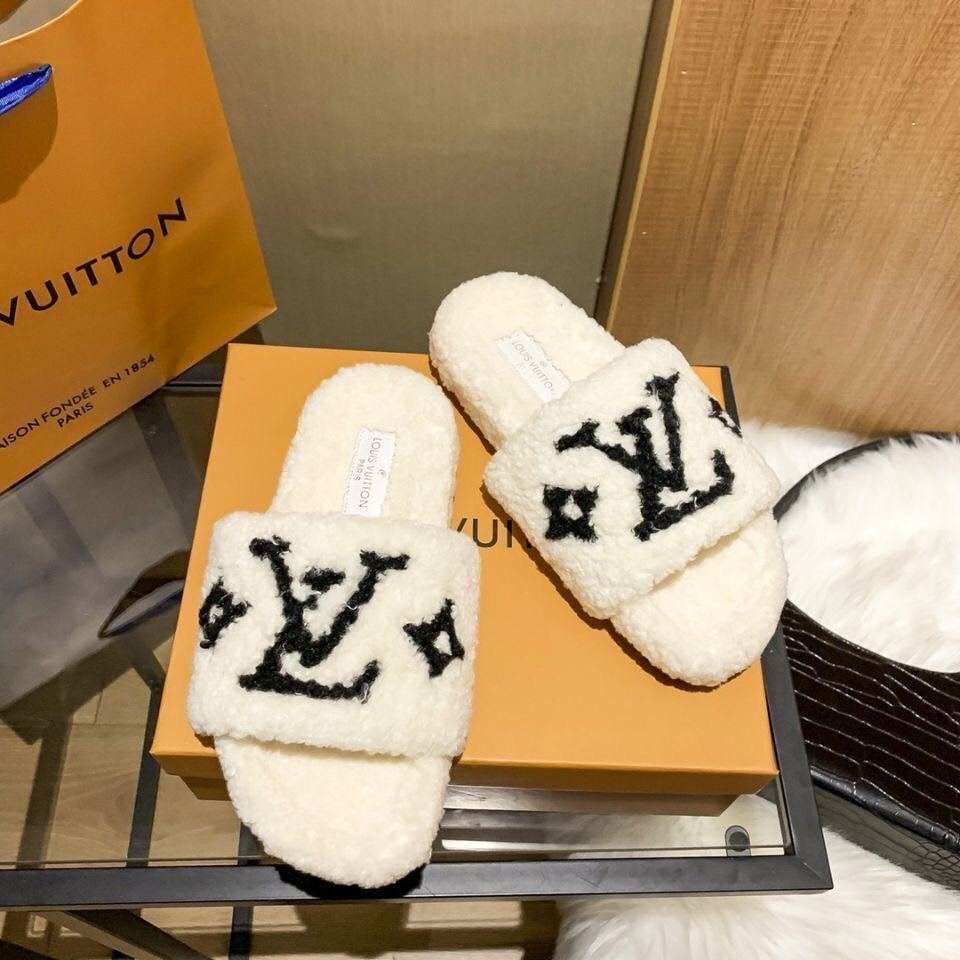 詳細な写真と価格については私に連絡してください。