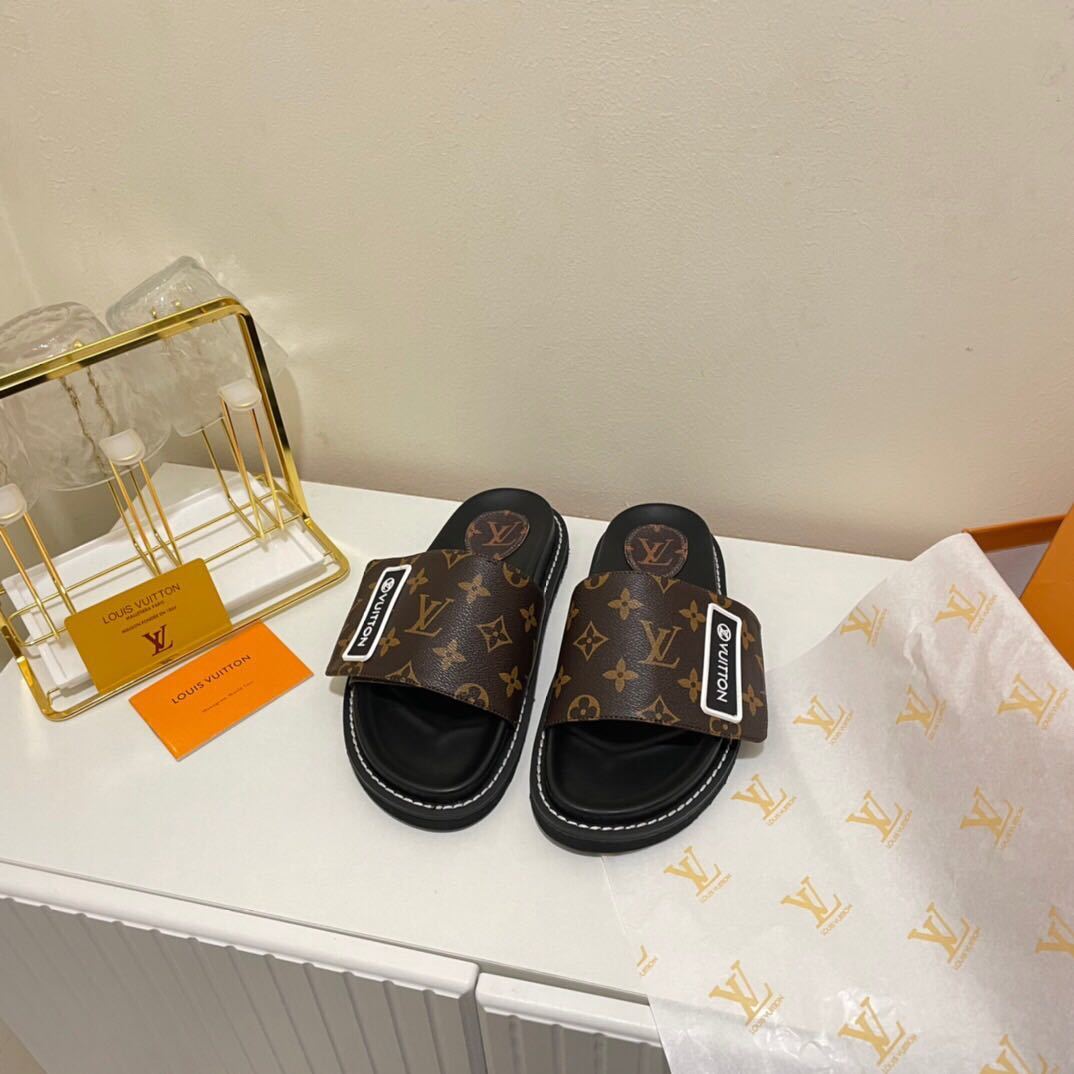 詳細な写真と価格については私に連絡してください。