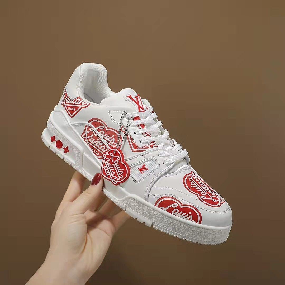 詳細な写真と価格については私に連絡してください