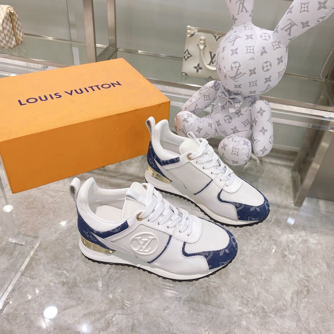 詳細な写真と価格については私に連絡してください