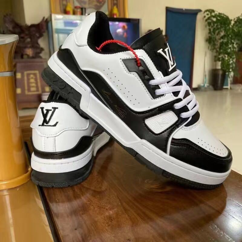 詳細な写真と価格については私に連絡してください