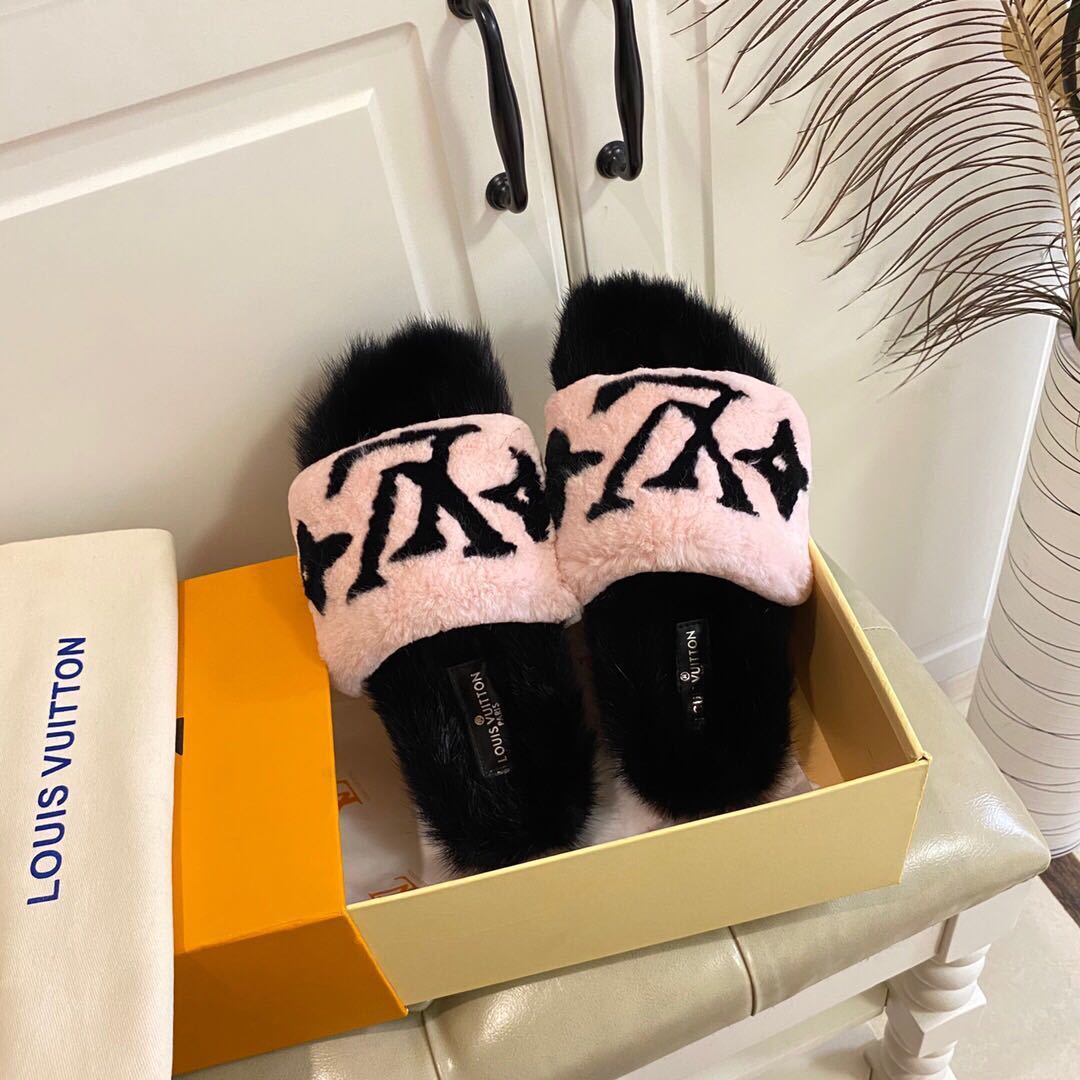 詳細な写真と価格については私に連絡してください。