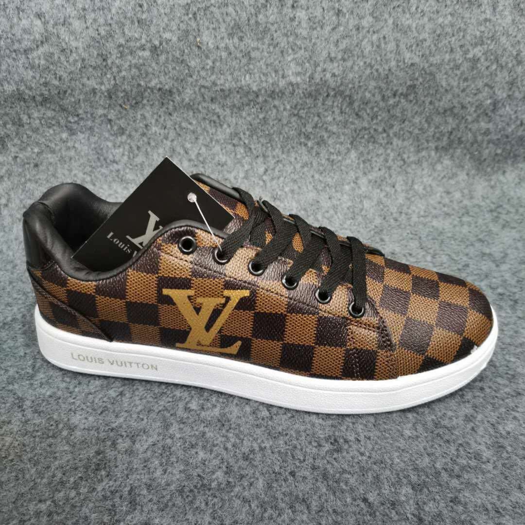 詳細な写真と価格については私に連絡してください