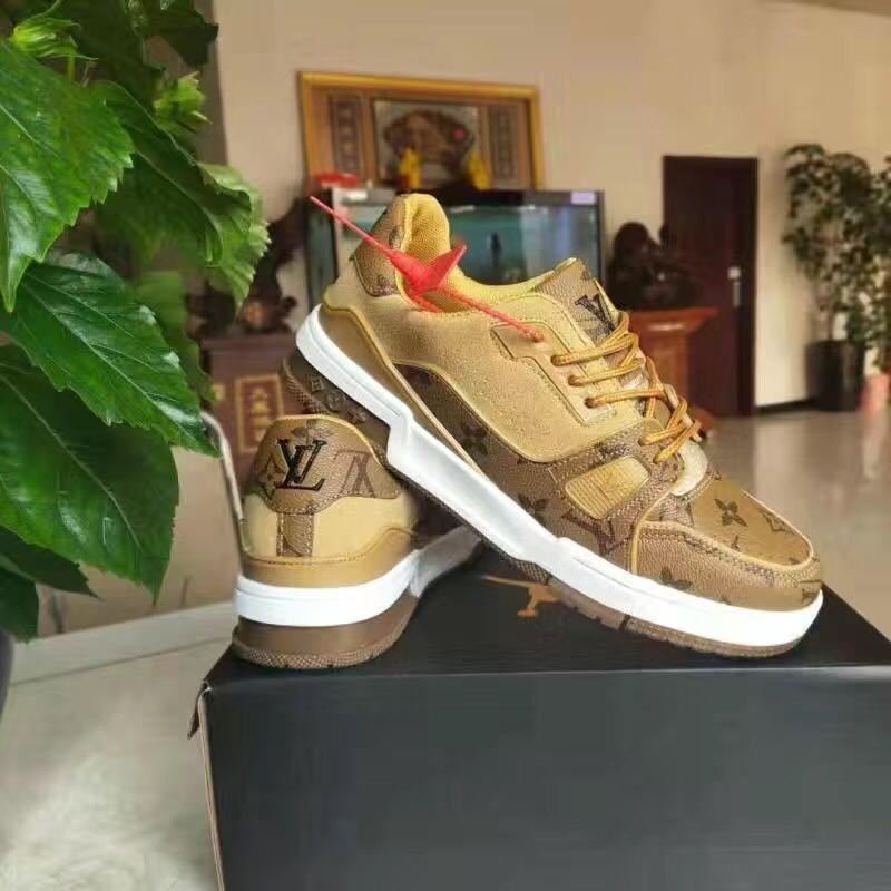 詳細な写真と価格については私に連絡してください