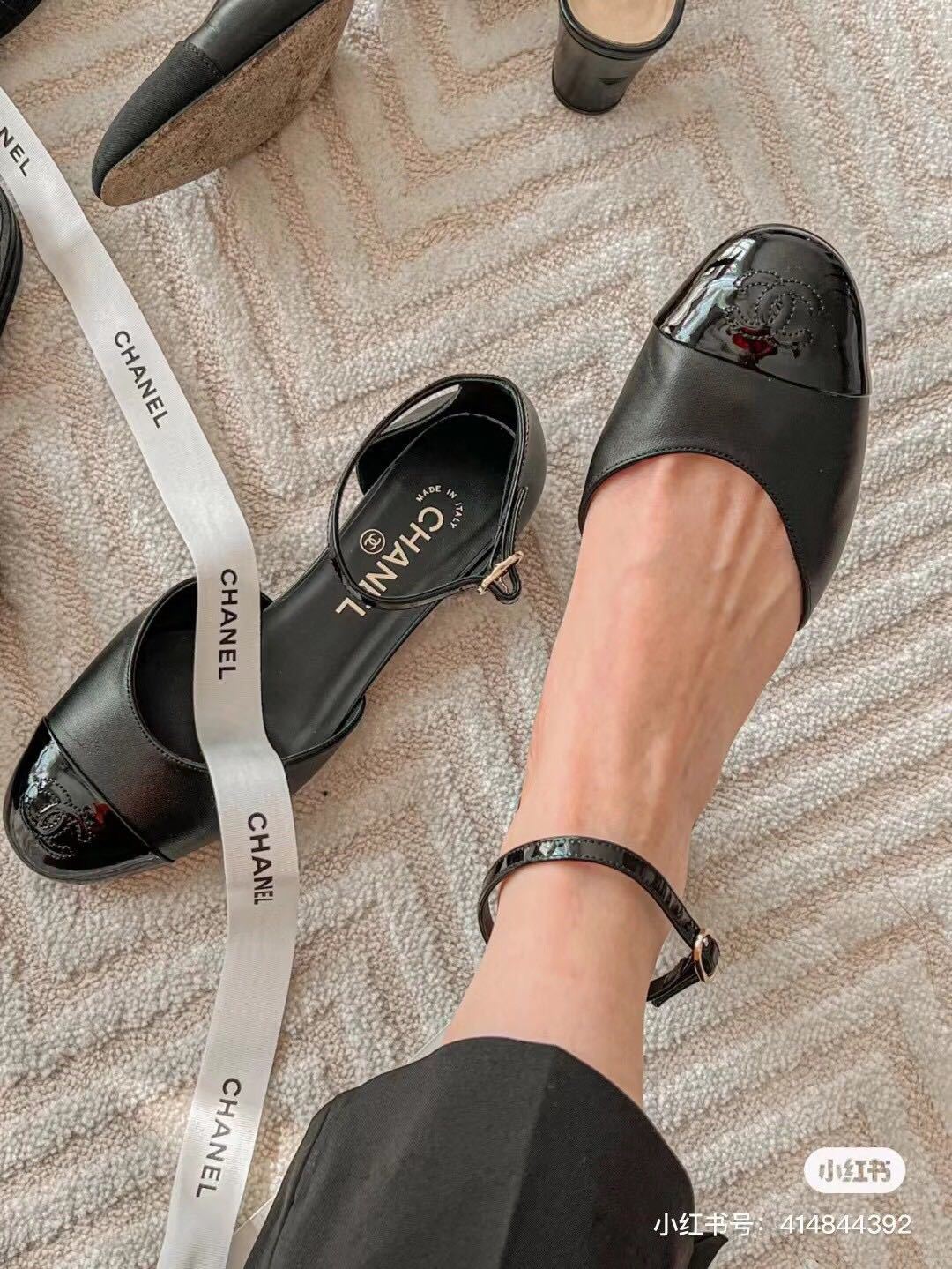 詳細な写真と価格については私に連絡してください。