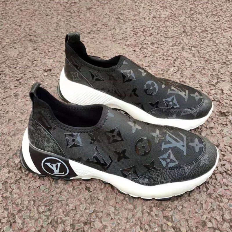 詳細な写真と価格については私に連絡してください