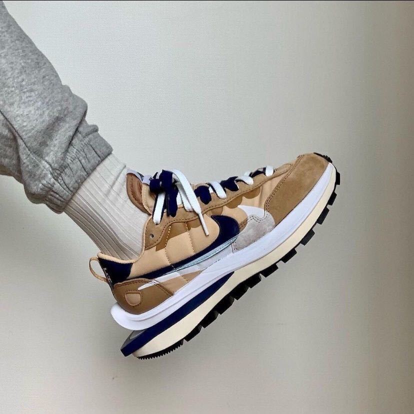 詳細な写真と価格については私に連絡してください