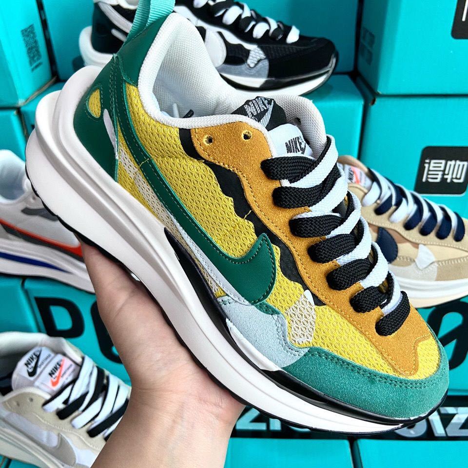 詳細な写真と価格については私に連絡してください