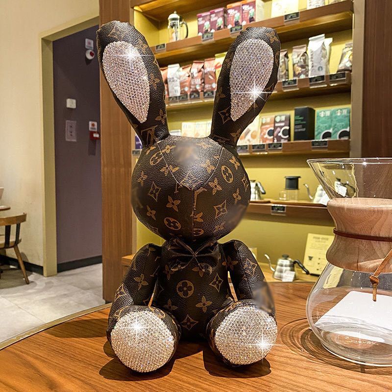 詳細な写真と価格については私に連絡してください