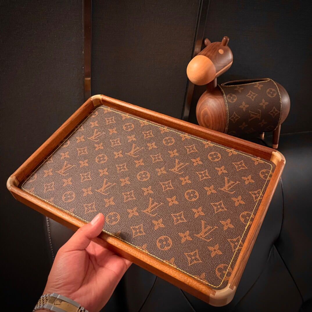 詳細な写真と価格については私に連絡してください。