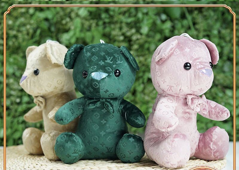 詳細な写真と価格については私に連絡してください。