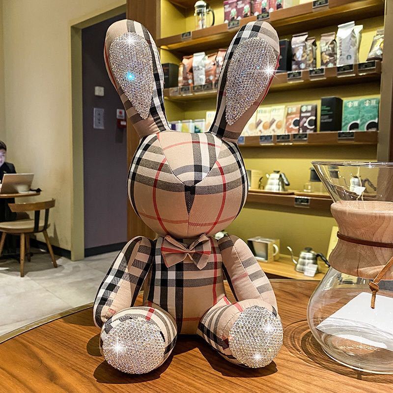 詳細な写真と価格については私に連絡してください。