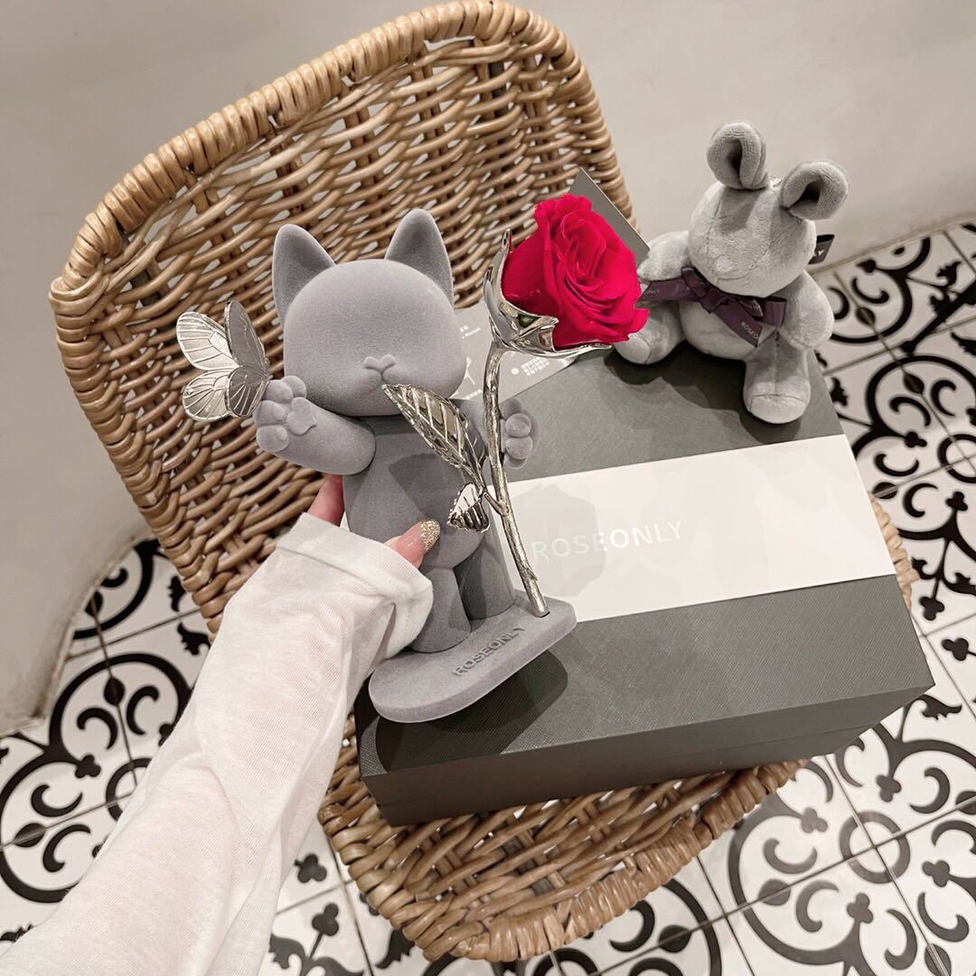 詳細な写真と価格については私に連絡してください。