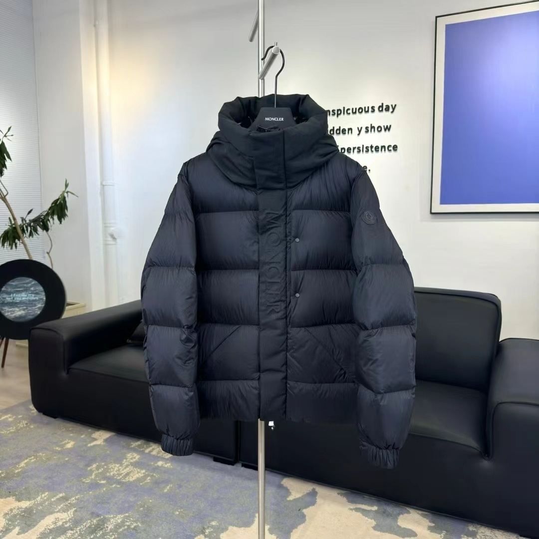 詳細な写真と価格については私に連絡してください。