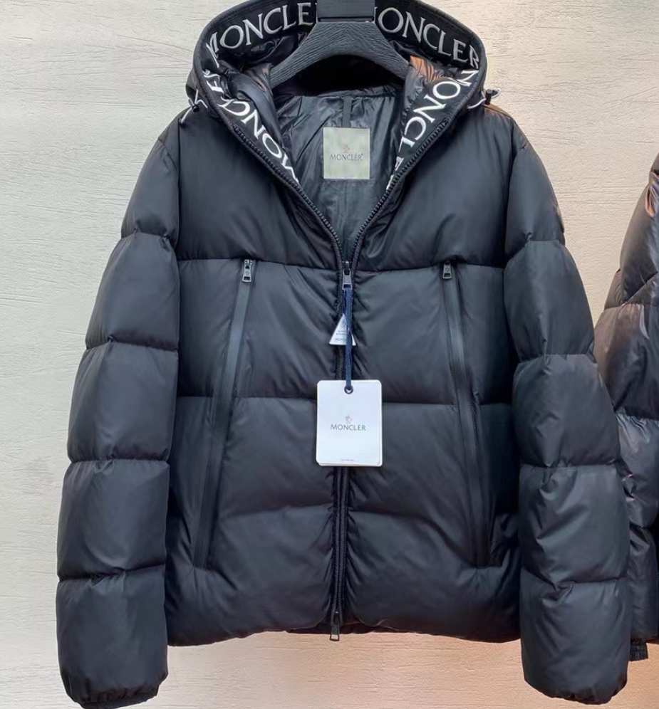 詳細な写真と価格については私に連絡してください。