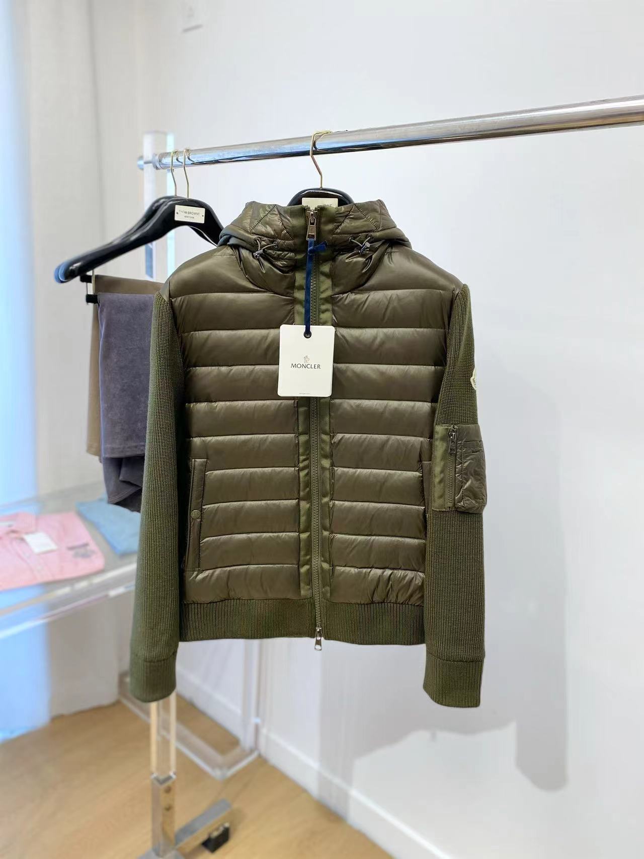 詳細な写真と価格については私に連絡してください。