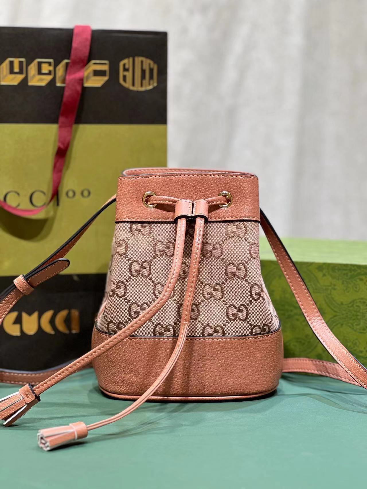 詳細な写真と価格については私に連絡してください。