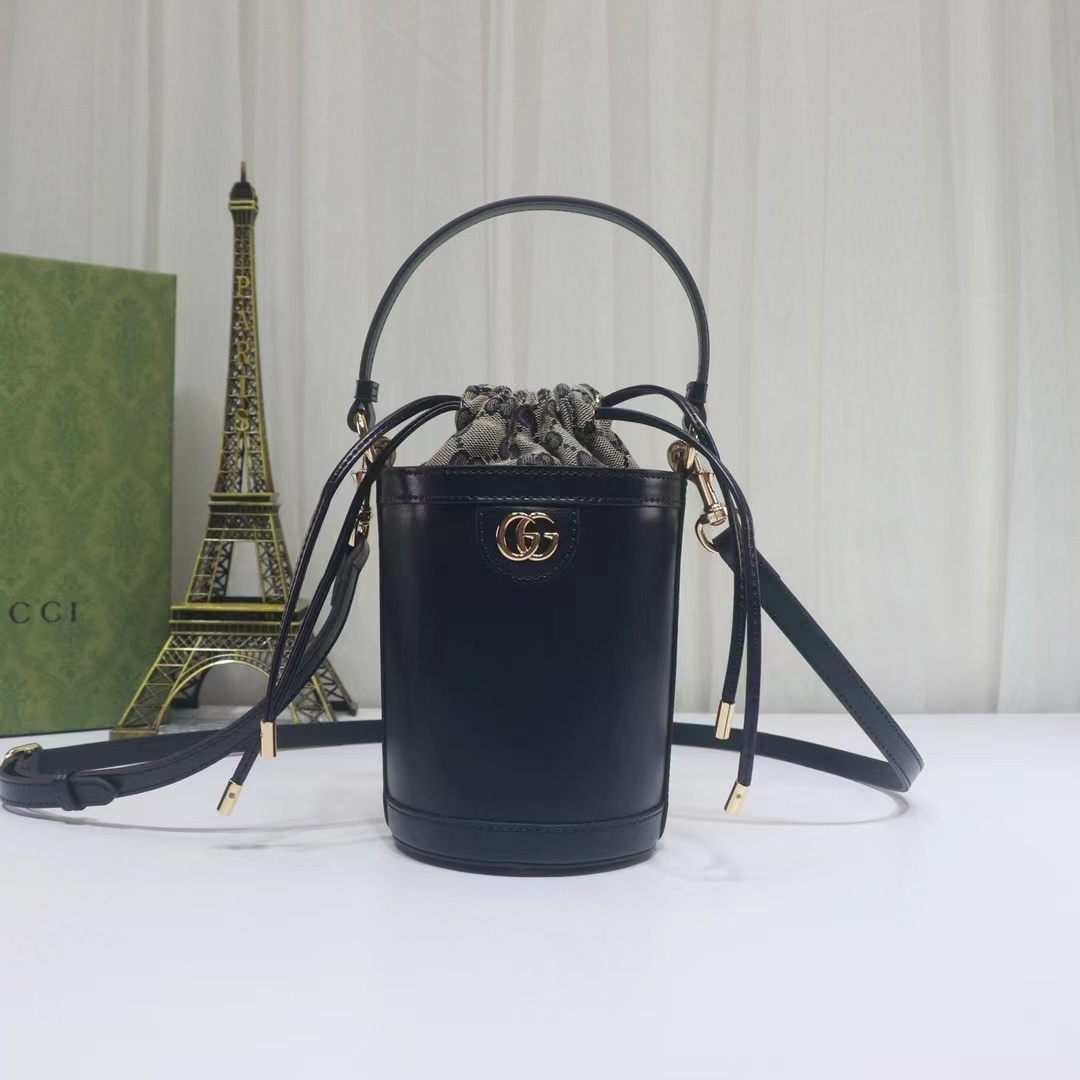 詳細な写真と価格については私に連絡してください。