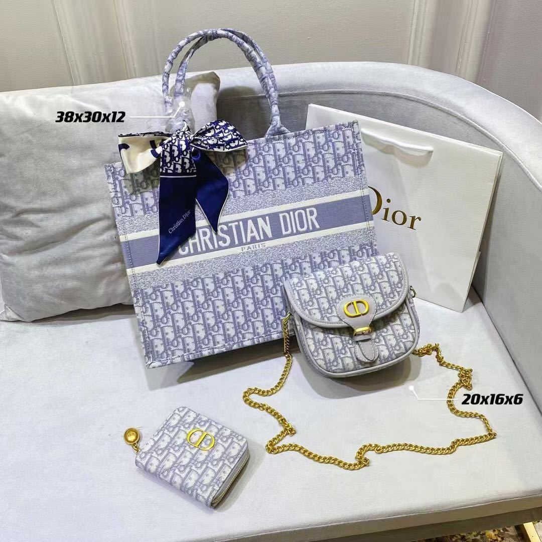 写真は3品で20000円