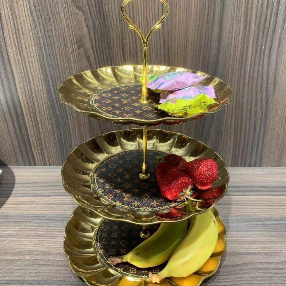 詳細な写真と価格については私に連絡してください。