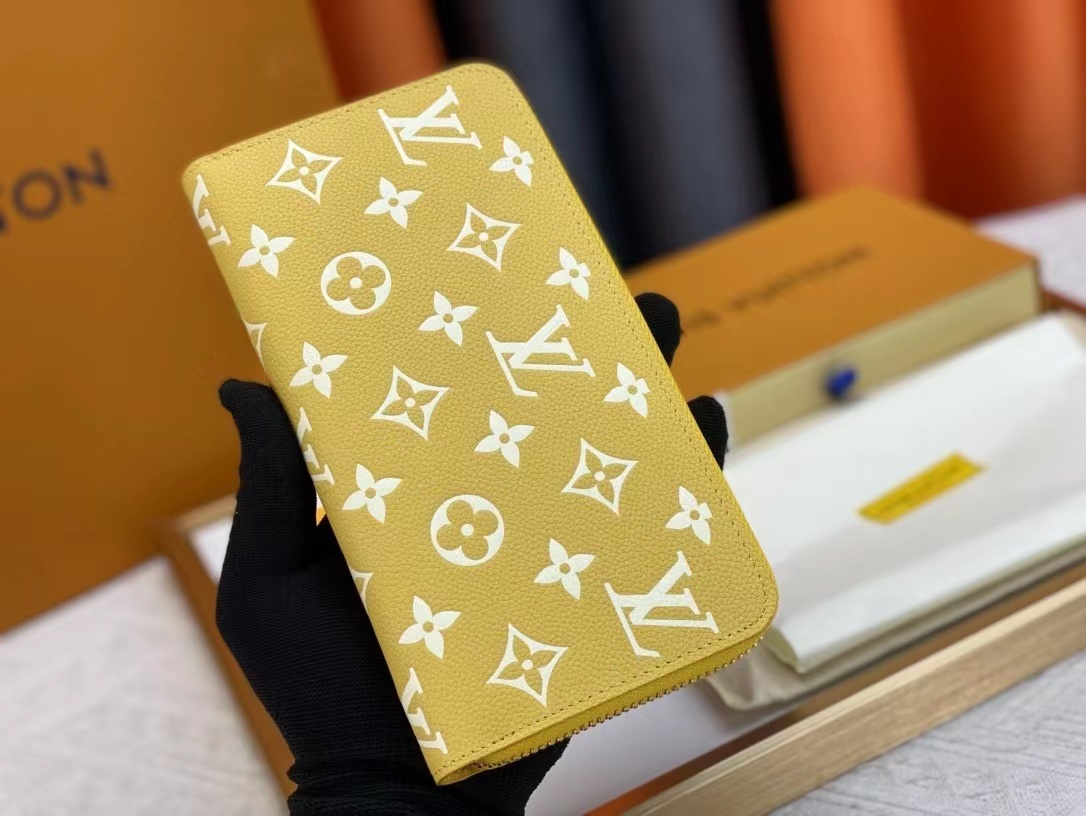 詳細な写真と価格については私に連絡してください