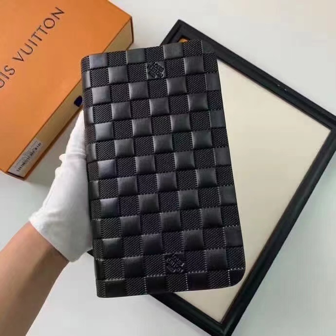 詳細な写真と価格については私に連絡してください