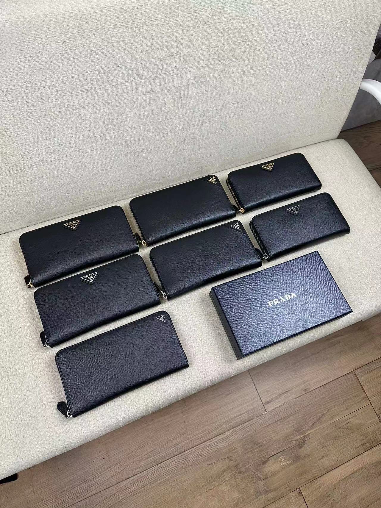 詳細な写真と価格については私に連絡してください