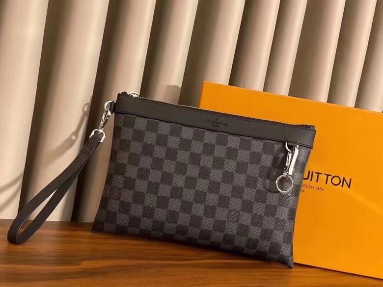 詳細な写真と価格については私に連絡してください