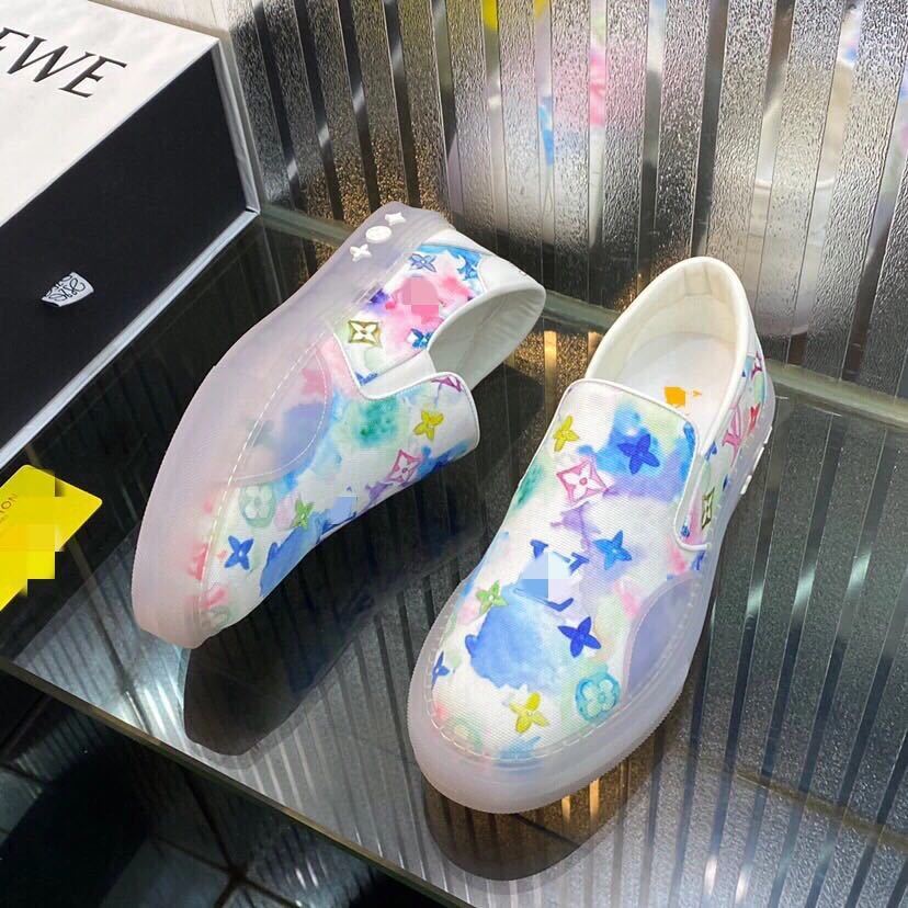 詳細な写真と価格については私に連絡してください