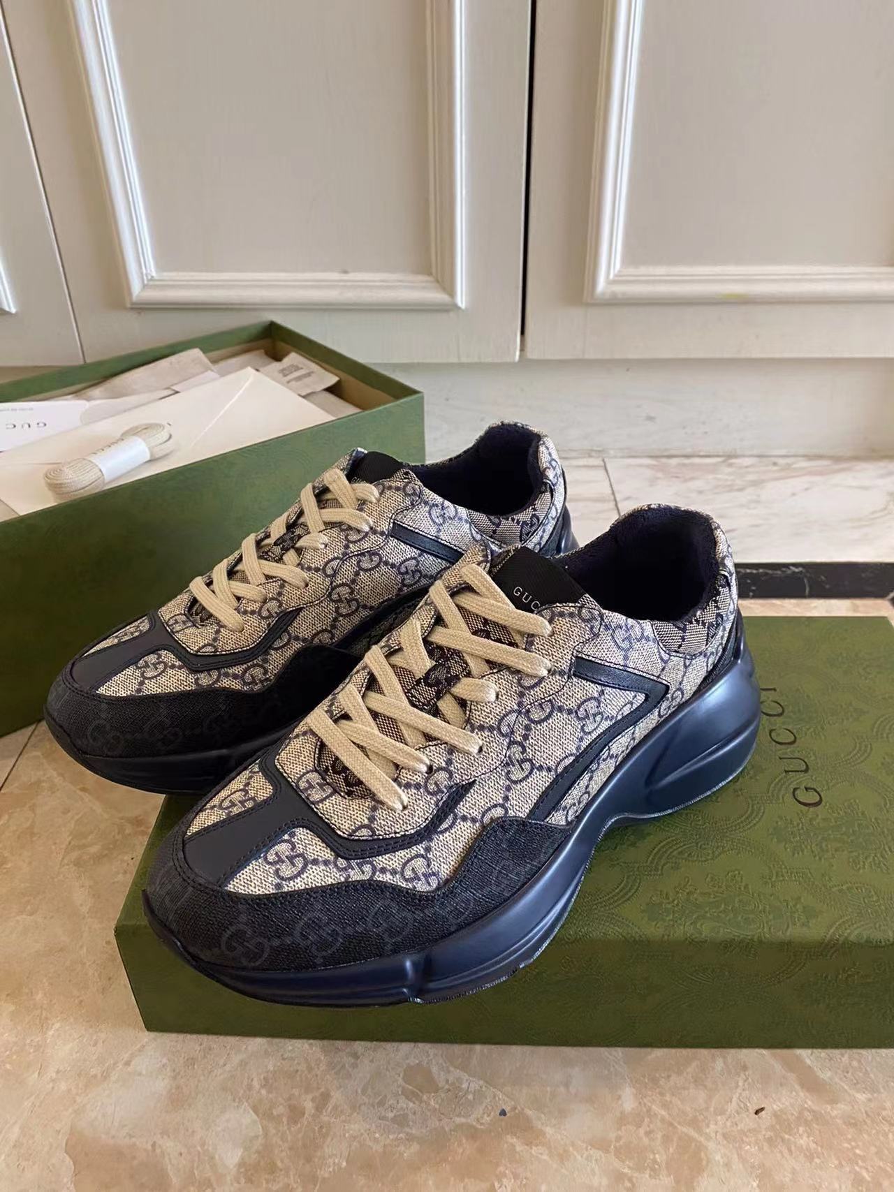 詳細な写真と価格については私に連絡してください