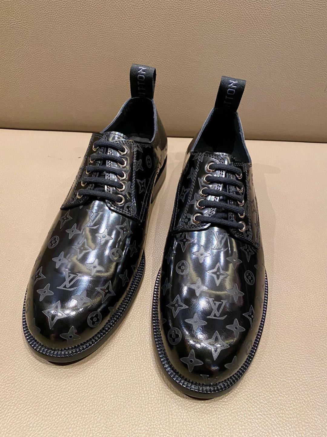 詳細な写真と価格については私に連絡してください