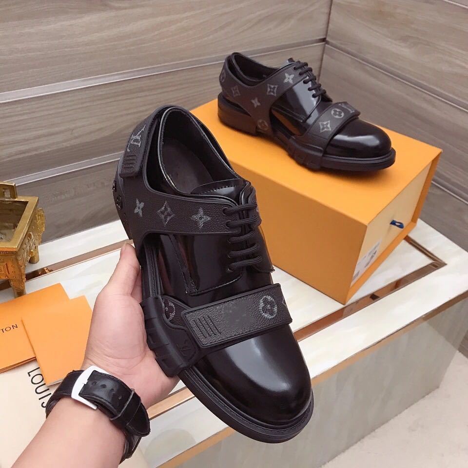 詳細な写真と価格については私に連絡してください