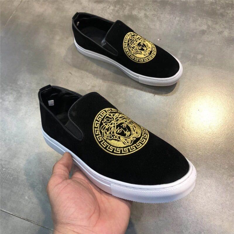 詳細な写真と価格については私に連絡してください