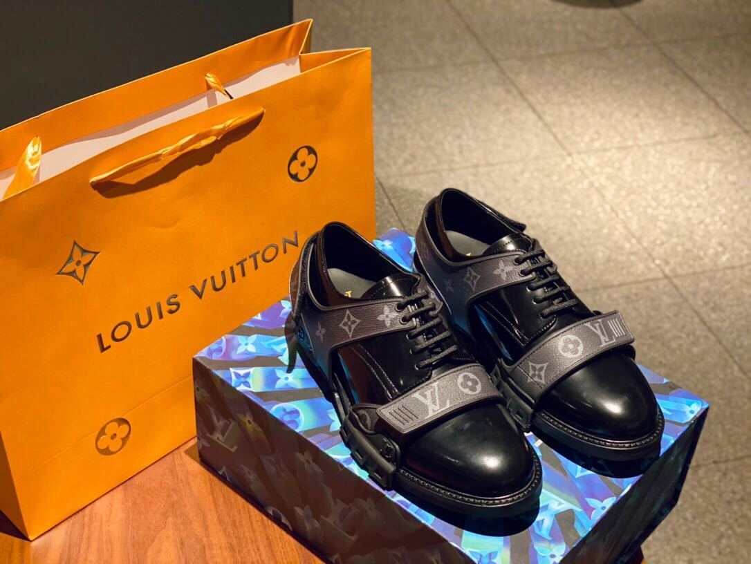 詳細な写真と価格については私に連絡してください