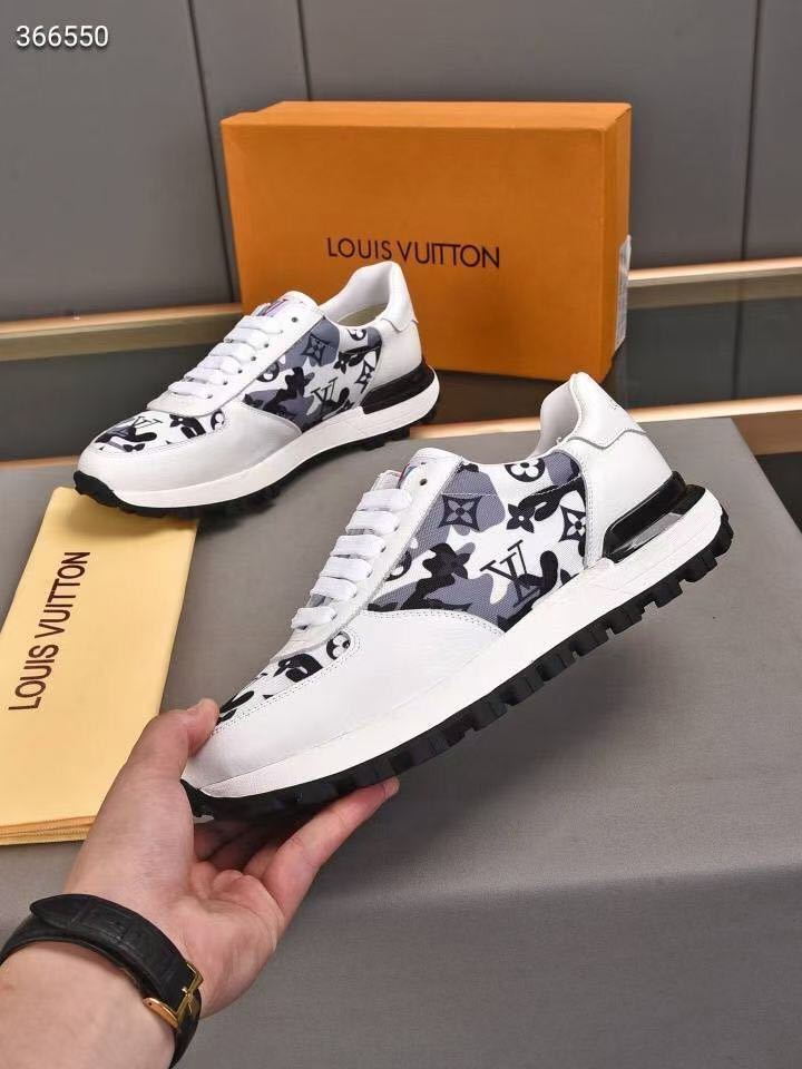 詳細な写真と価格については私に連絡してください