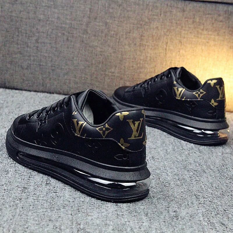 詳細な写真と価格については私に連絡してください