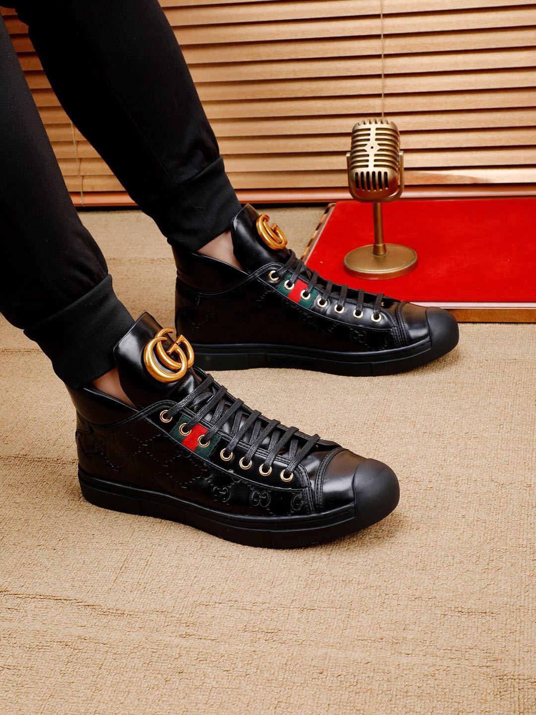 詳細な写真と価格については私に連絡してください