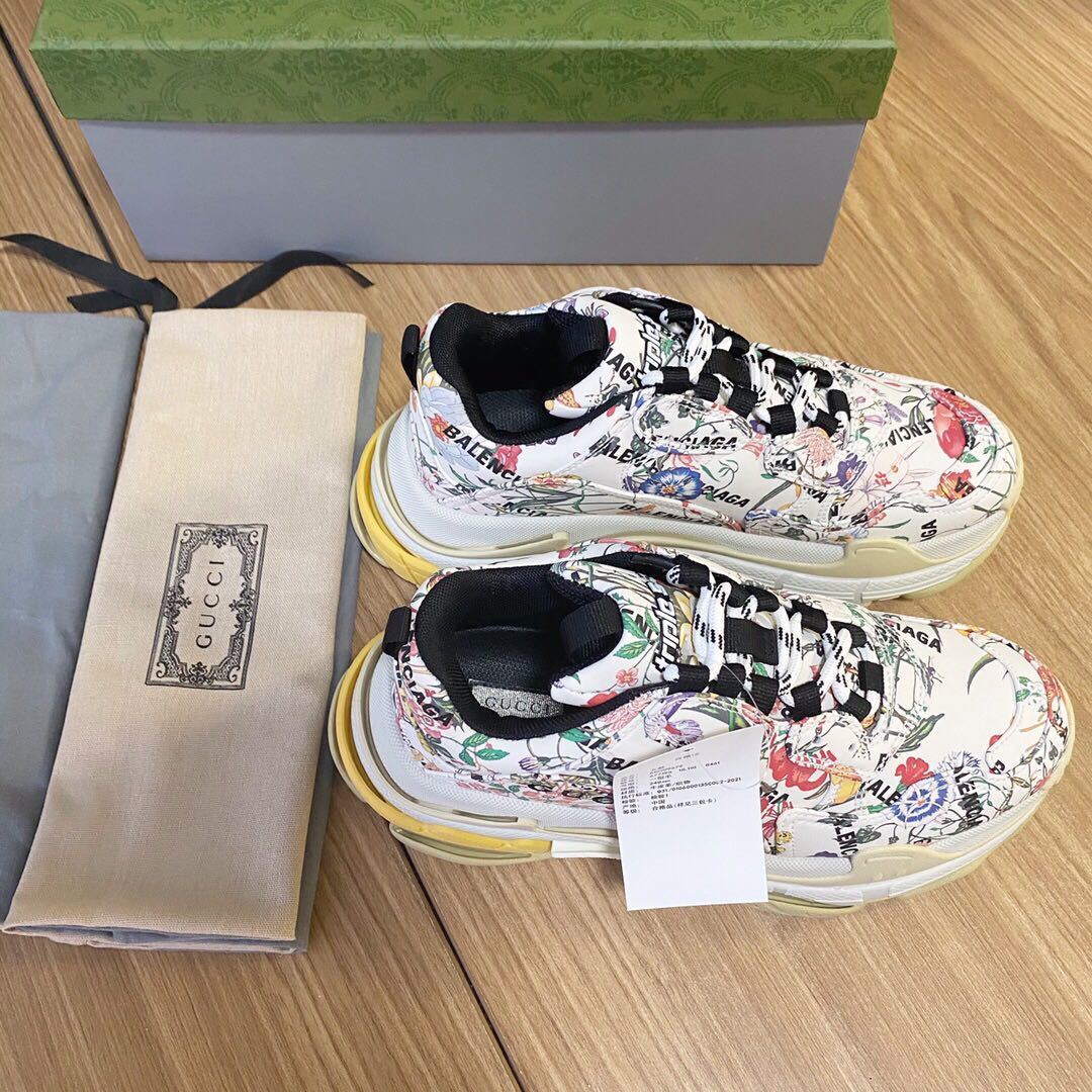 詳細な写真と価格については私に連絡してください