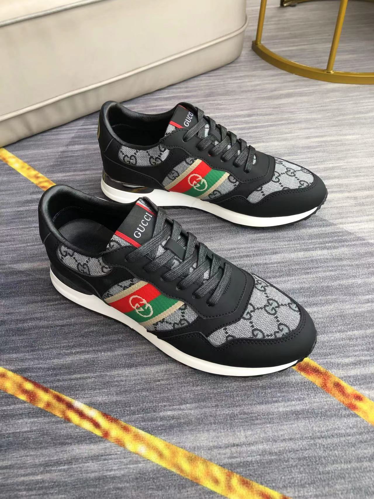 詳細な写真と価格については私に連絡してください