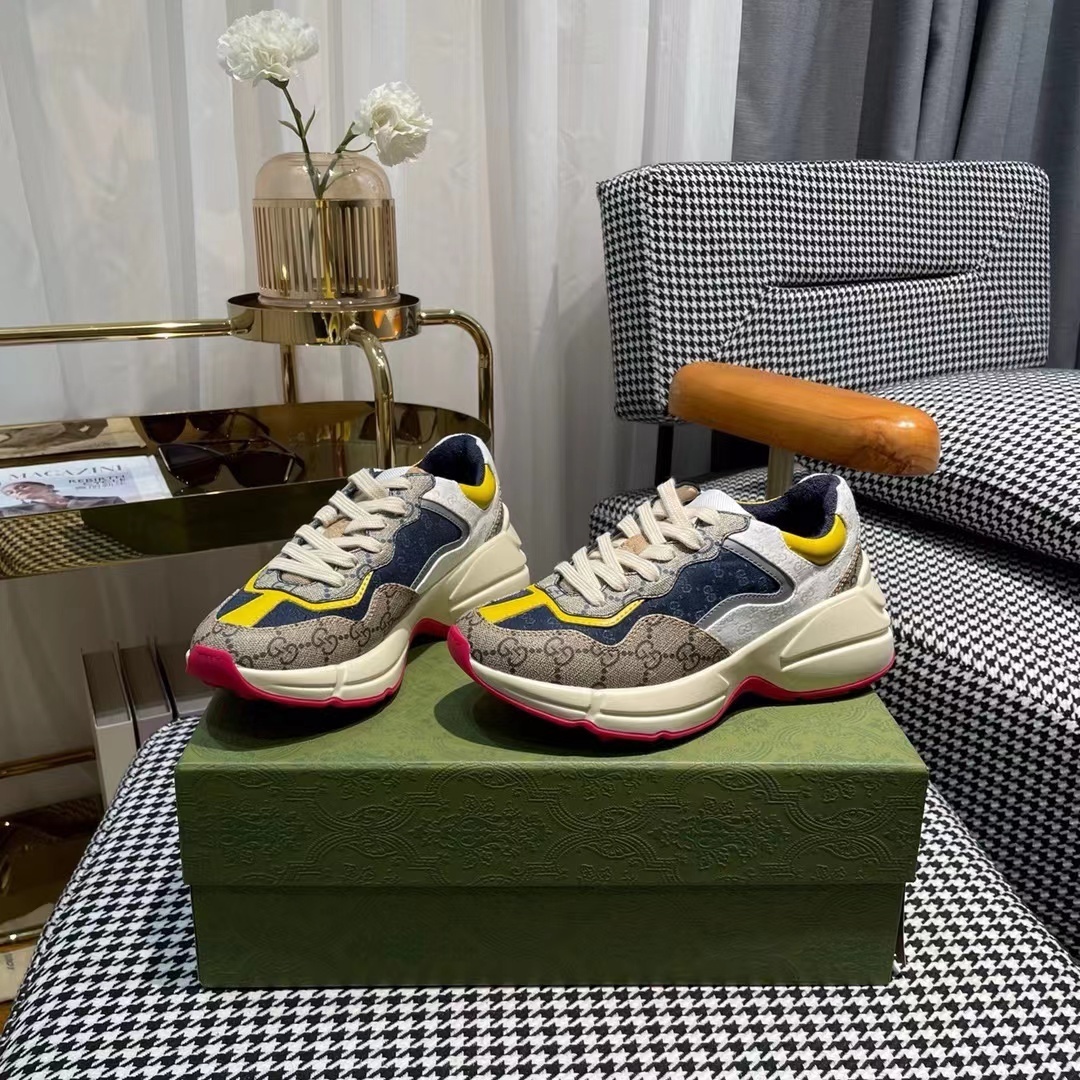 詳細な写真と価格については私に連絡してください