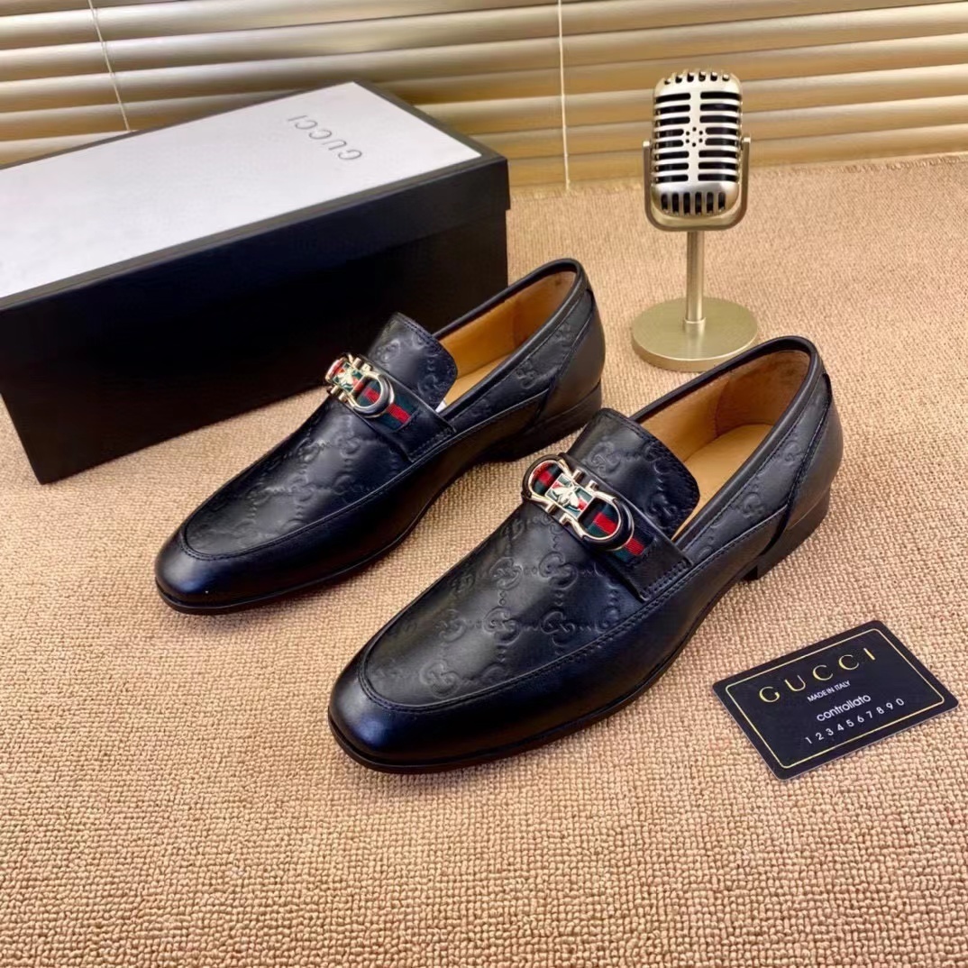 詳細な写真と価格については私に連絡してください