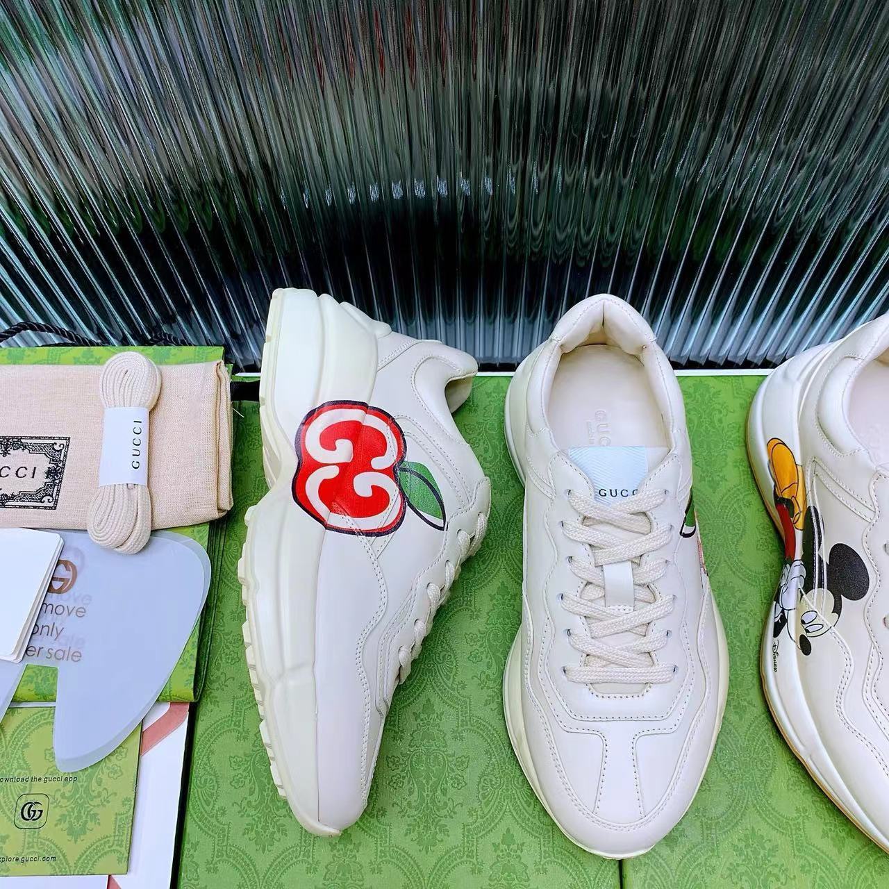 詳細な写真と価格については私に連絡してください