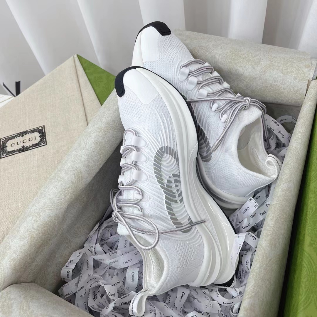 詳細な写真と価格については私に連絡してください