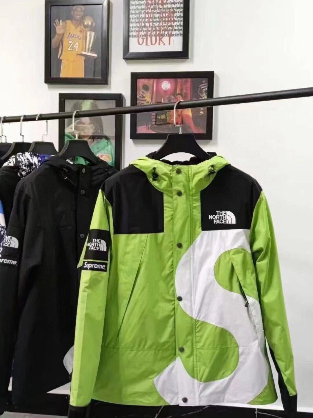 詳細な写真と価格については私に連絡してください