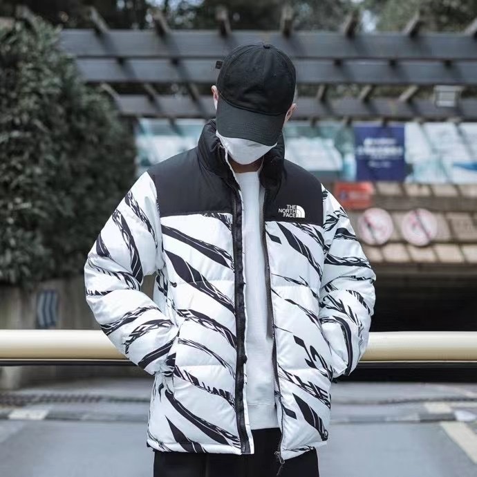 詳細な写真と価格については私に連絡してください