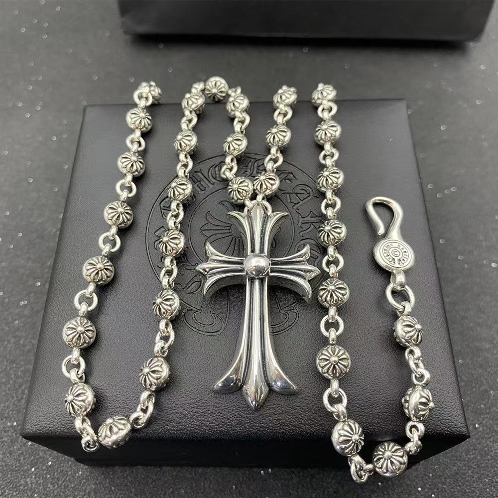 詳細な写真と価格については私に連絡してください