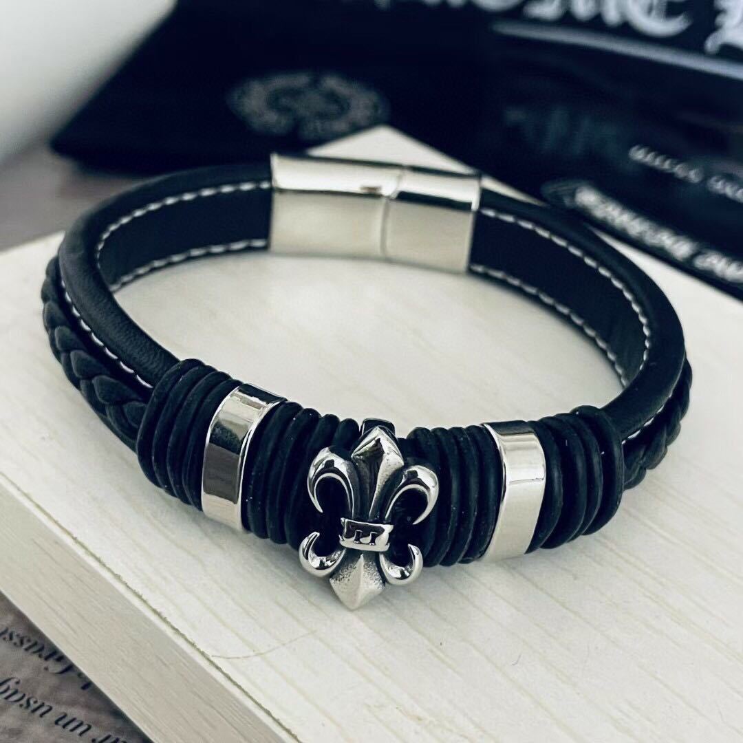 詳細な写真と価格については私に連絡してください