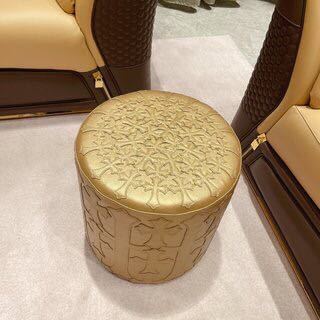 詳細な写真と価格については私に連絡してください