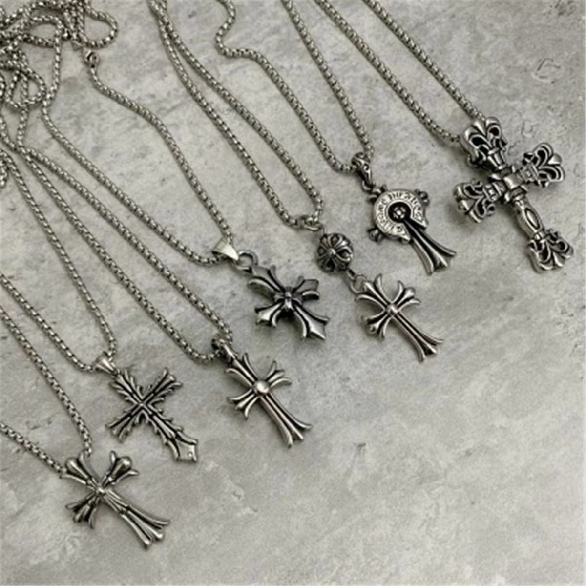 詳細な写真と価格については私に連絡してください