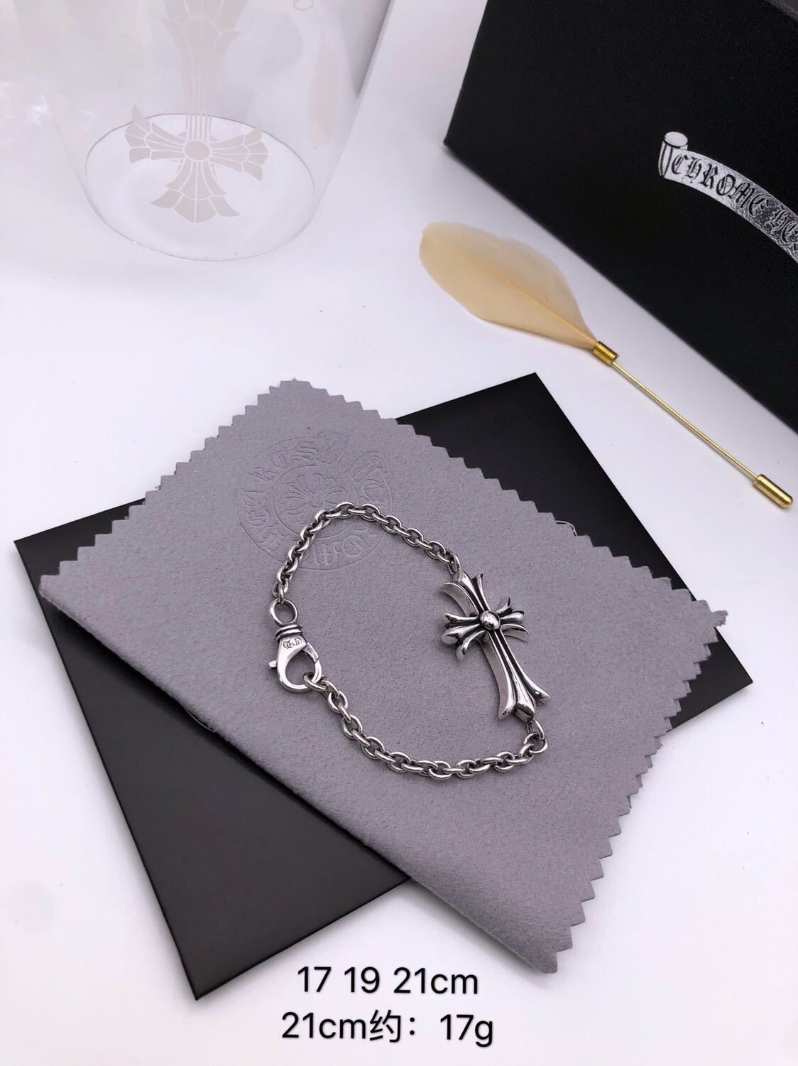 詳細な写真と価格については私に連絡してください